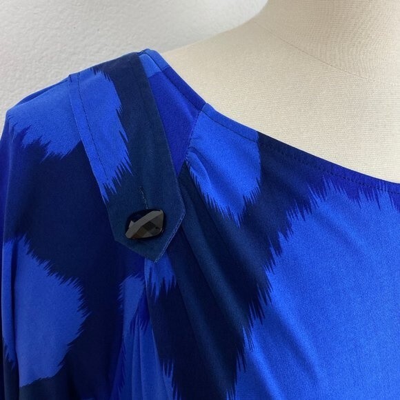 Blue Size 2X - 3X Pullover Stretch Knit Blouse Top 3/4 Sleeves Scoop Neckline - Picture 3 of 7